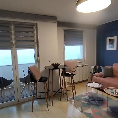 Apartment A&n *