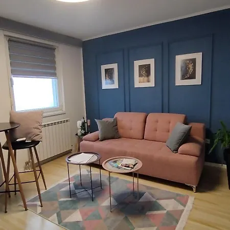 Apartment A&n *